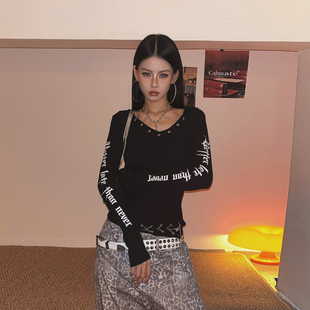 DoubleD美式朋克长袖连帽T恤哥特风铆钉链条设计感修身辣妹上衣春