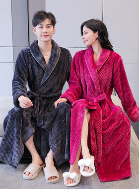 秋冬加厚法兰绒男女提花菠萝格收腰超长睡袍黑色模特走秀情侣浴袍