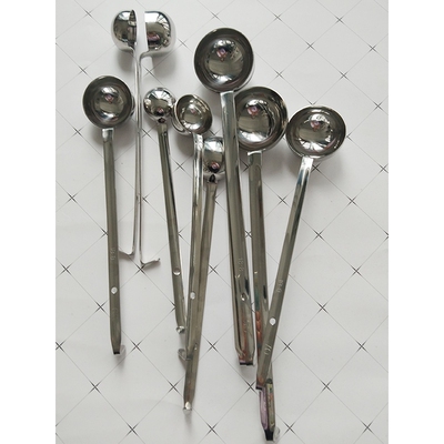 厂家新款不锈钢一体量勺长柄带勾平勺20CC25/30/40/45/50ml调料勺