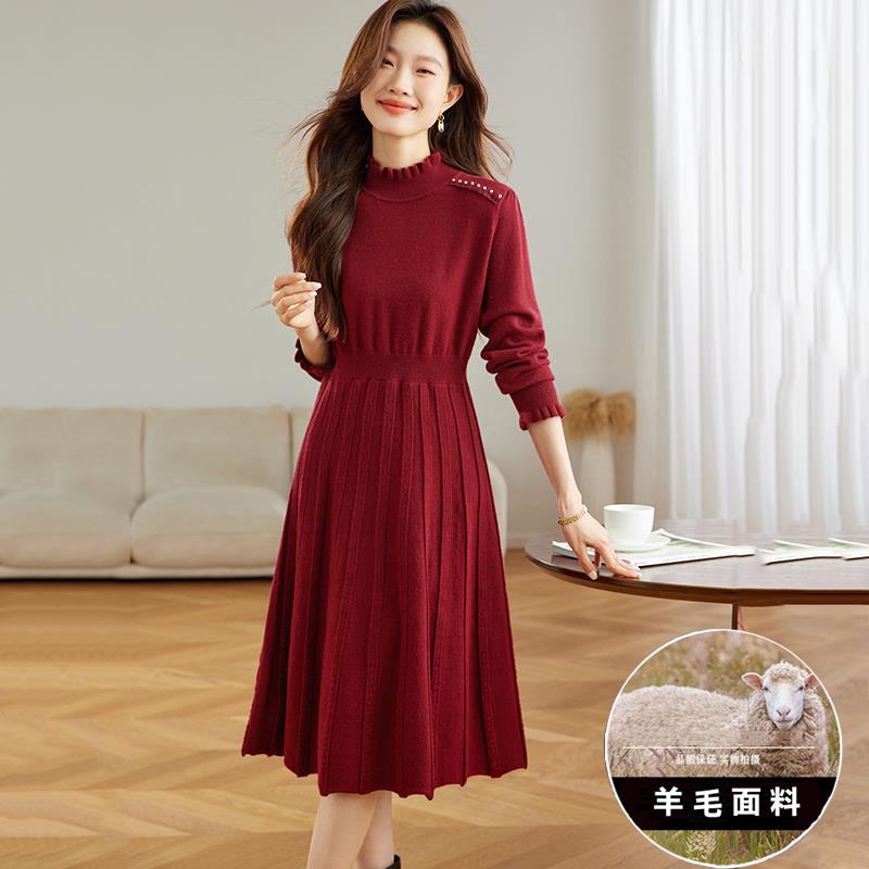 配大衣的毛衣裙女秋冬季2024年新款气质半高领加厚羊毛针织连衣裙