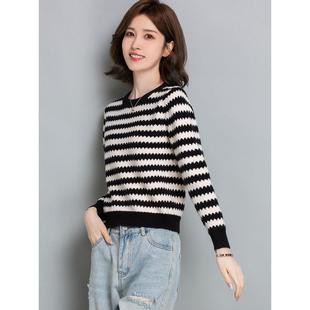 2025新款短款上衣配半身裙条纹针织打底衫高腰毛衣女春秋冬小个子