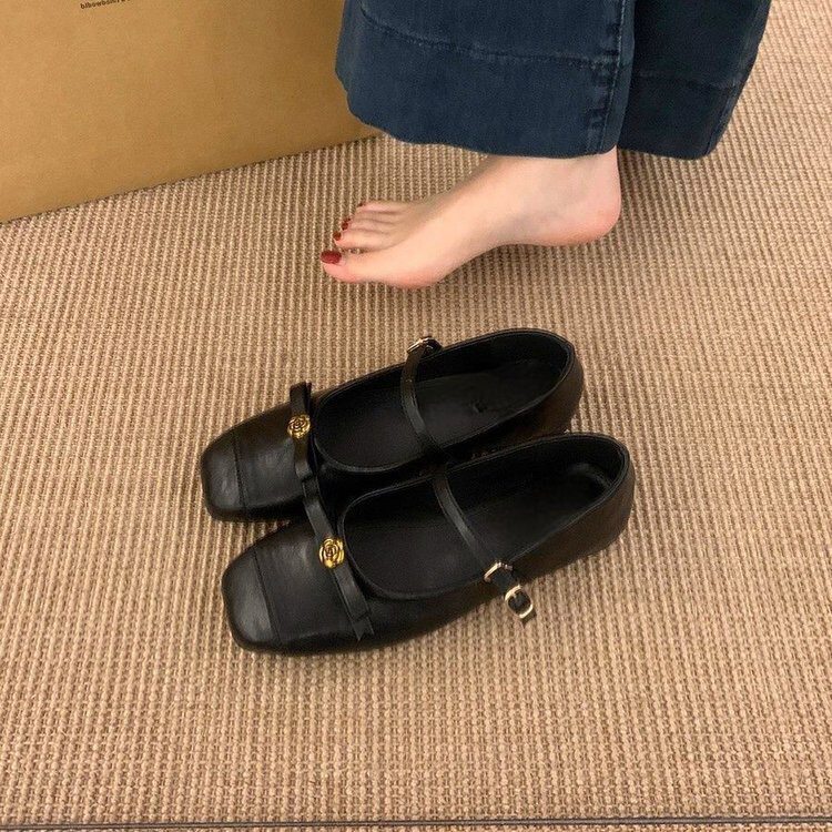 【万达撤柜】法式温柔晚晚单鞋子2026春季新款百搭配裙子平底小香