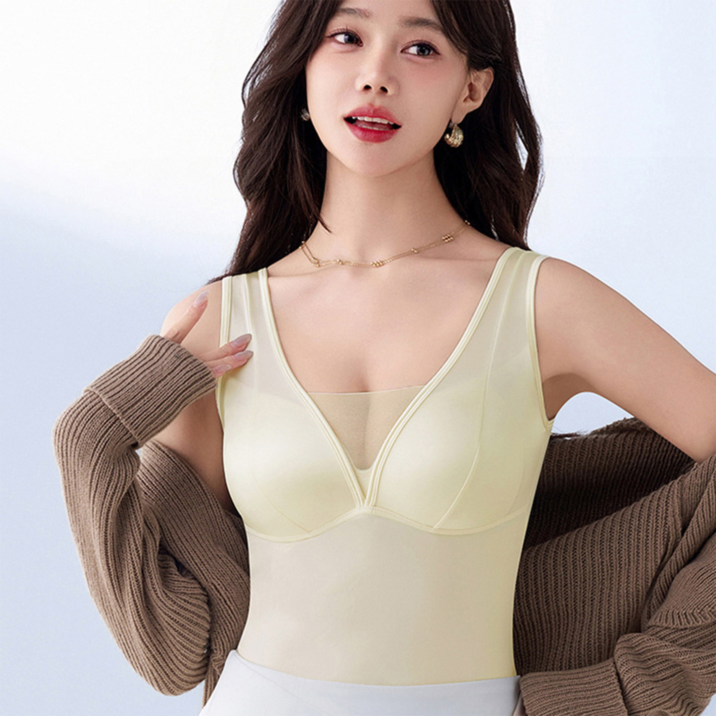 大码冰丝女士背心带胸垫一体美背图片