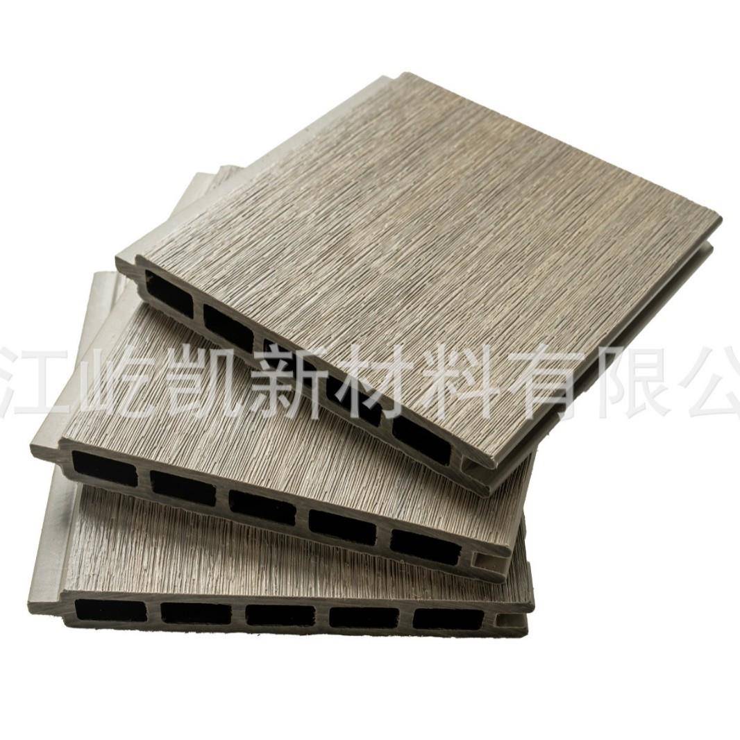 嘉兴厂家直销二代塑木地板围栏墙板共挤围栏庭院露台防腐防裂