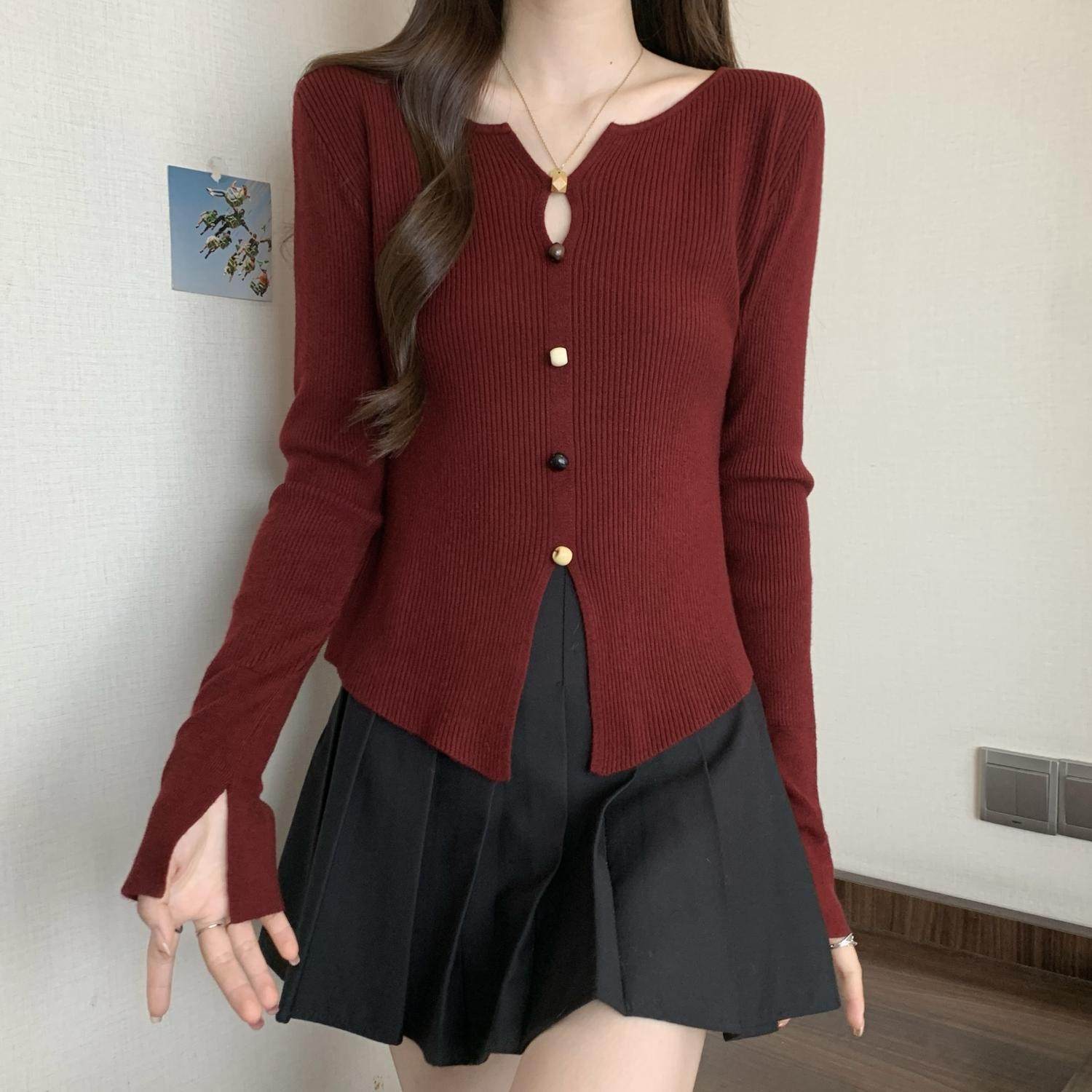 大码女装V领镂空下摆开叉百搭针织衫秋冬新款别致感长袖上衣,女装/女士精品,毛针织衫,淘宝优惠券,粉丝福利购,淘宝优惠卷