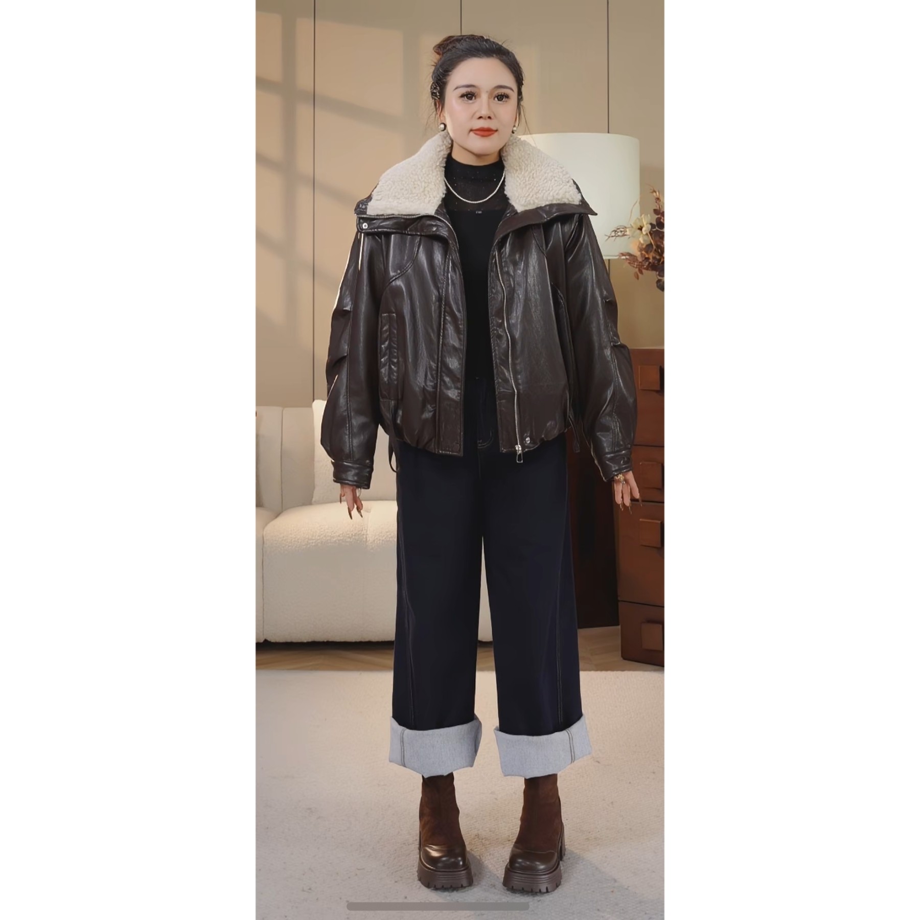 “王牌皮衣”2025新款皮毛一体羊羔毛拼接pu皮衣外套女