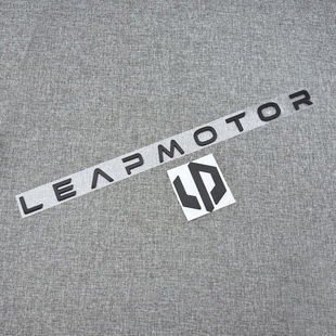 适用于零跑B10B01T03C01C11C10改装黑色机盖前车标LEAPMOTOR字标