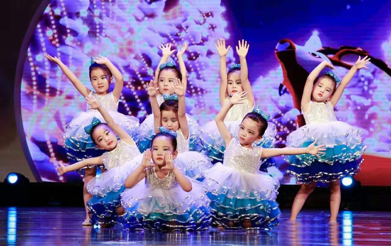 幼儿舞蹈裙儿童舞蹈服群舞下雪了小荷风采雪宝宝儿童演出服