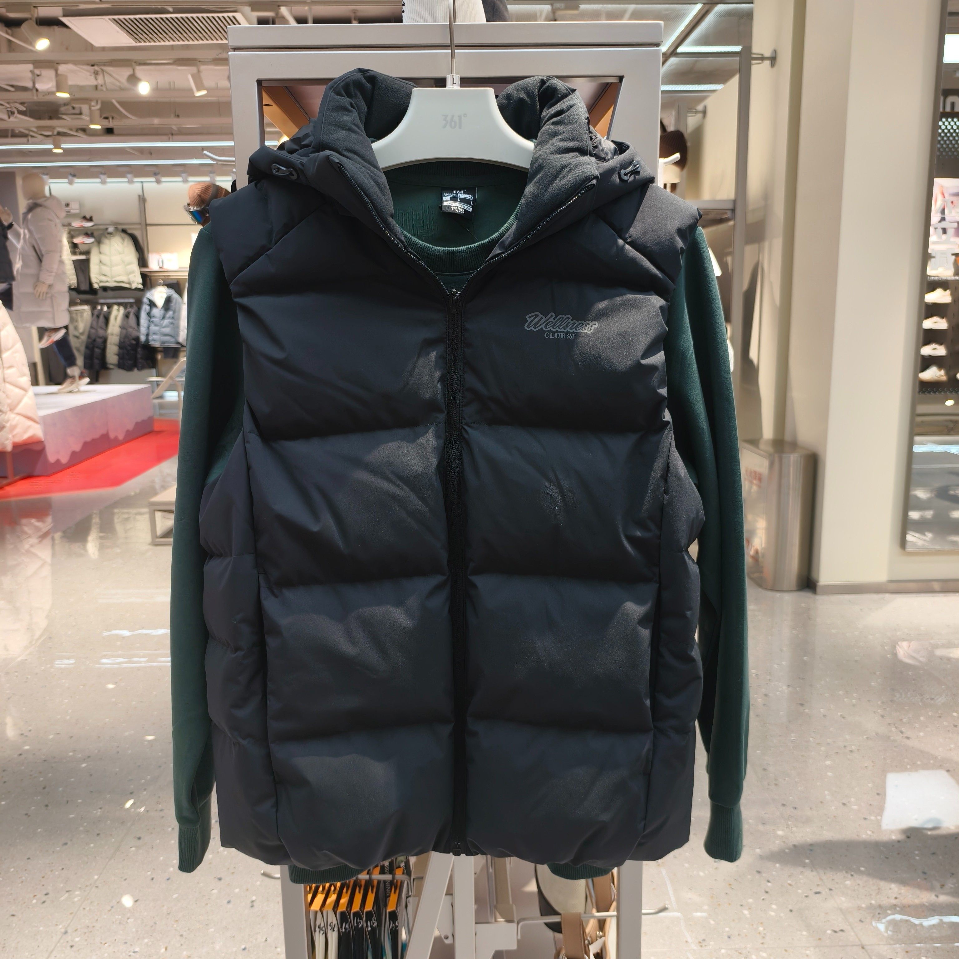 361度羽绒马甲男式连帽短款叠穿外套鸭绒上衣冬季新品552544401图片