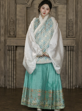 公卿 I 海棠花&玉兔宫灯 交领夹棉比甲 马面裙