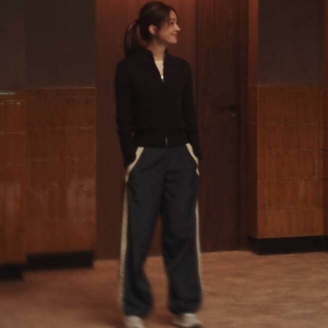 在人间赵丽颖贾小朵同款阔腿裤
