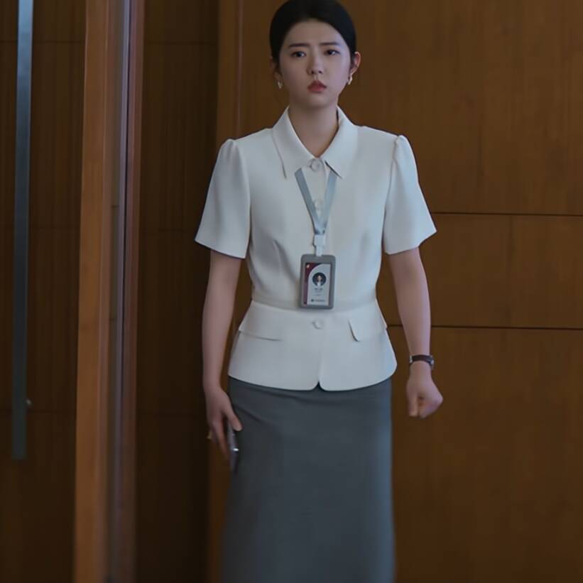 即刻上场何蓝逗郭小雨同款短袖