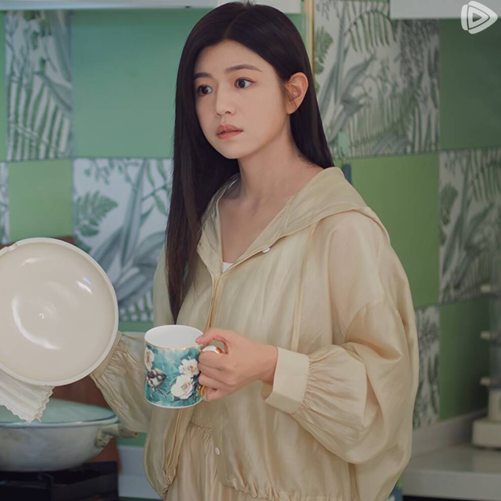 狙击蝴蝶陈妍希岑矜同款衬衫上衣