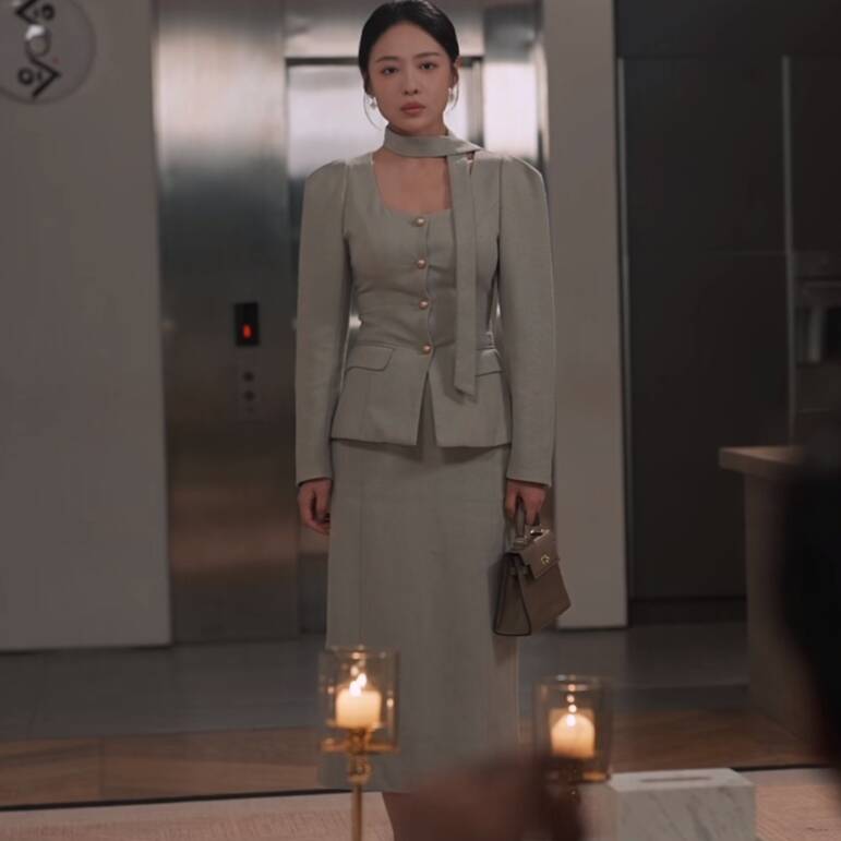 龙先生别那么骄傲盛以婕同款西装