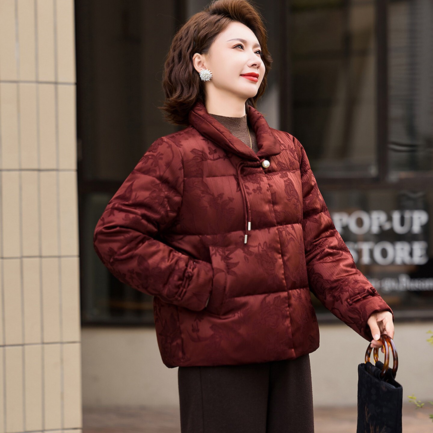 白鸭绒羽绒服新中式国风翻领外套女冬季新款时尚妈妈保暖洋气上衣