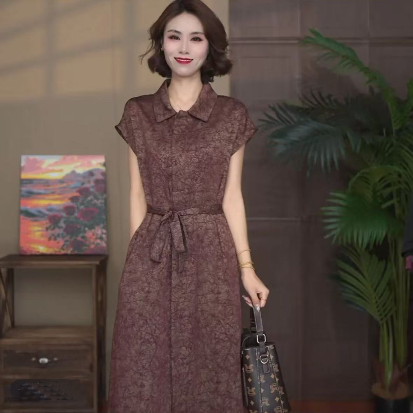妈妈装夏季新款短袖连衣裙中老年女装洋气加肥加大码宽松遮肚裙子