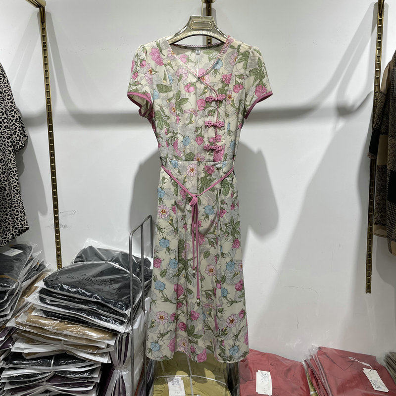 中年妈妈碎花连衣裙女夏装2023新款浪漫复古气质减龄漂亮雪纺裙子