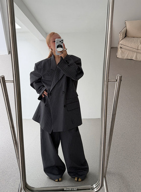 Rockrio Rarelicold 白线条纹廓形灰色西装套装