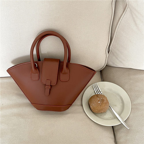 CQ包女时尚高级感菜篮子包包简约小众PU斜挎水桶包女