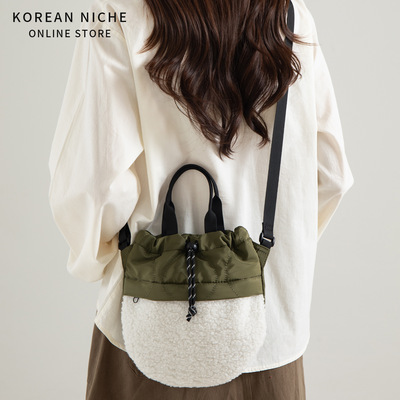 C版小众设计尼龙拼接水桶包女新款感个性百搭时髦手提单肩