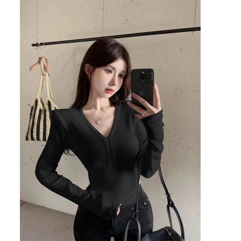 纯欲辣妹性感v领垫肩上衣女秋冬高级感长袖t恤磨毛加绒打底衫内搭