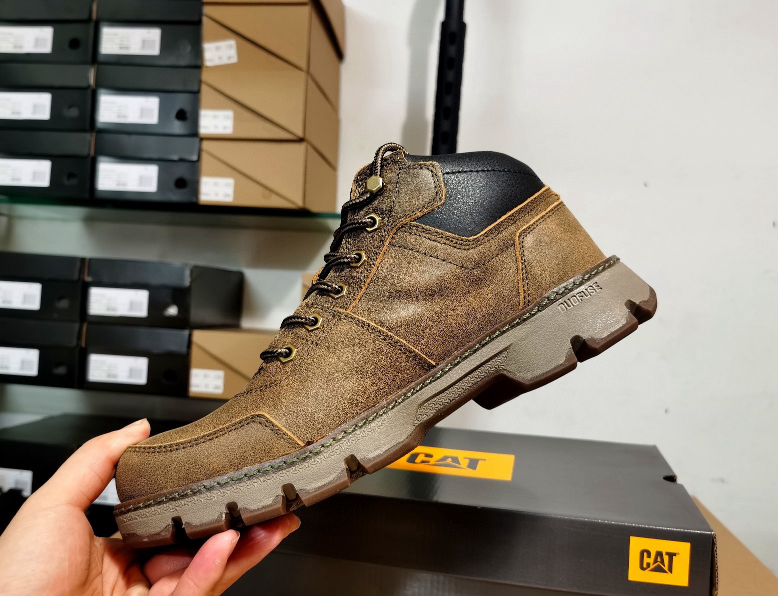 外贸原单头层牛皮马丁靴真皮中帮英伦潮流户外休闲工装靴复古男鞋