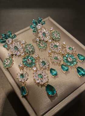 绿色花朵耳环绿花簇水滴吊坠气质婚礼晚宴锆石耳坠立体花蕊时尚