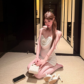 3折清仓不退不换 气质女神花朵V领抹胸包臀裙