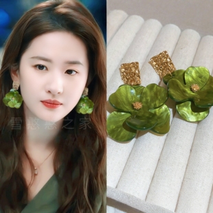 刘亦菲同款绿色花朵耳环耳饰耳夹耳坠2025秋冬新款女度假旅游饰品