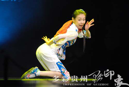 舞台演出服小保姆楠楠汉族民族舞蹈演出服装舞台服装