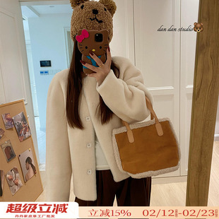 简约细腻羊羔毛皮毛一体2025冬季新款圆领短款皮草上衣毛毛外套女