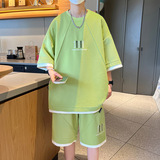 绿色