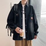黑色