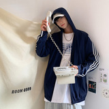 藏青色