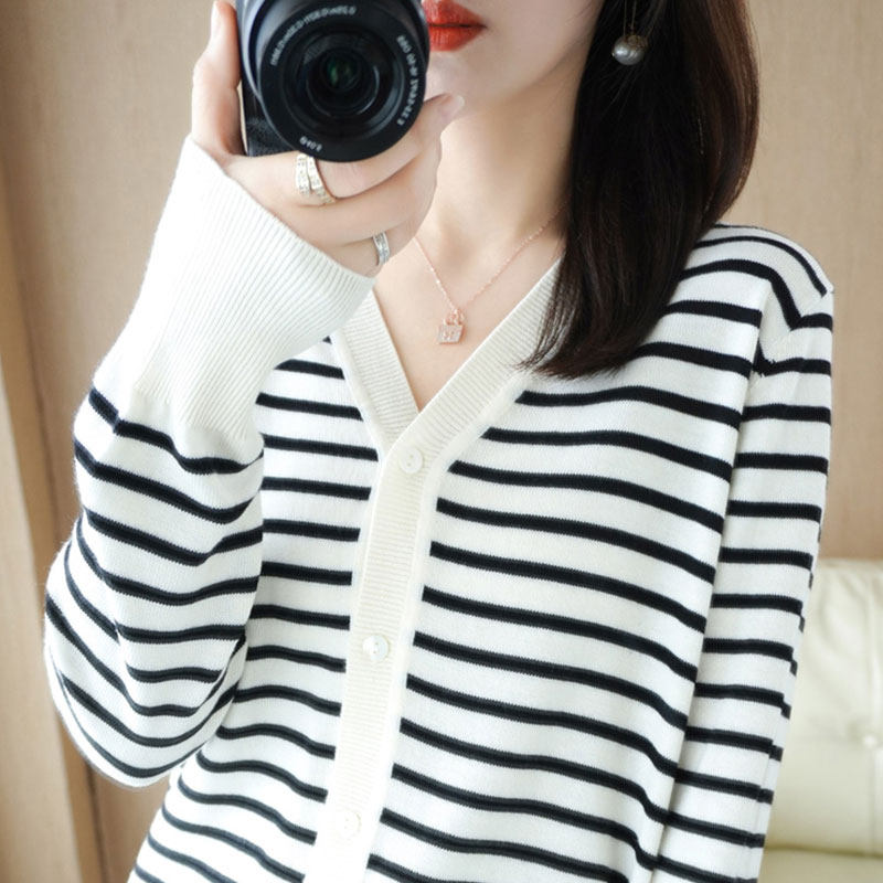 撤标撤柜(A)条纹毛衣短外套女春秋V领长袖上衣百搭大码针织开衫,女装/女士精品,毛针织衫,淘宝优惠券,粉丝福利购,淘宝优惠卷