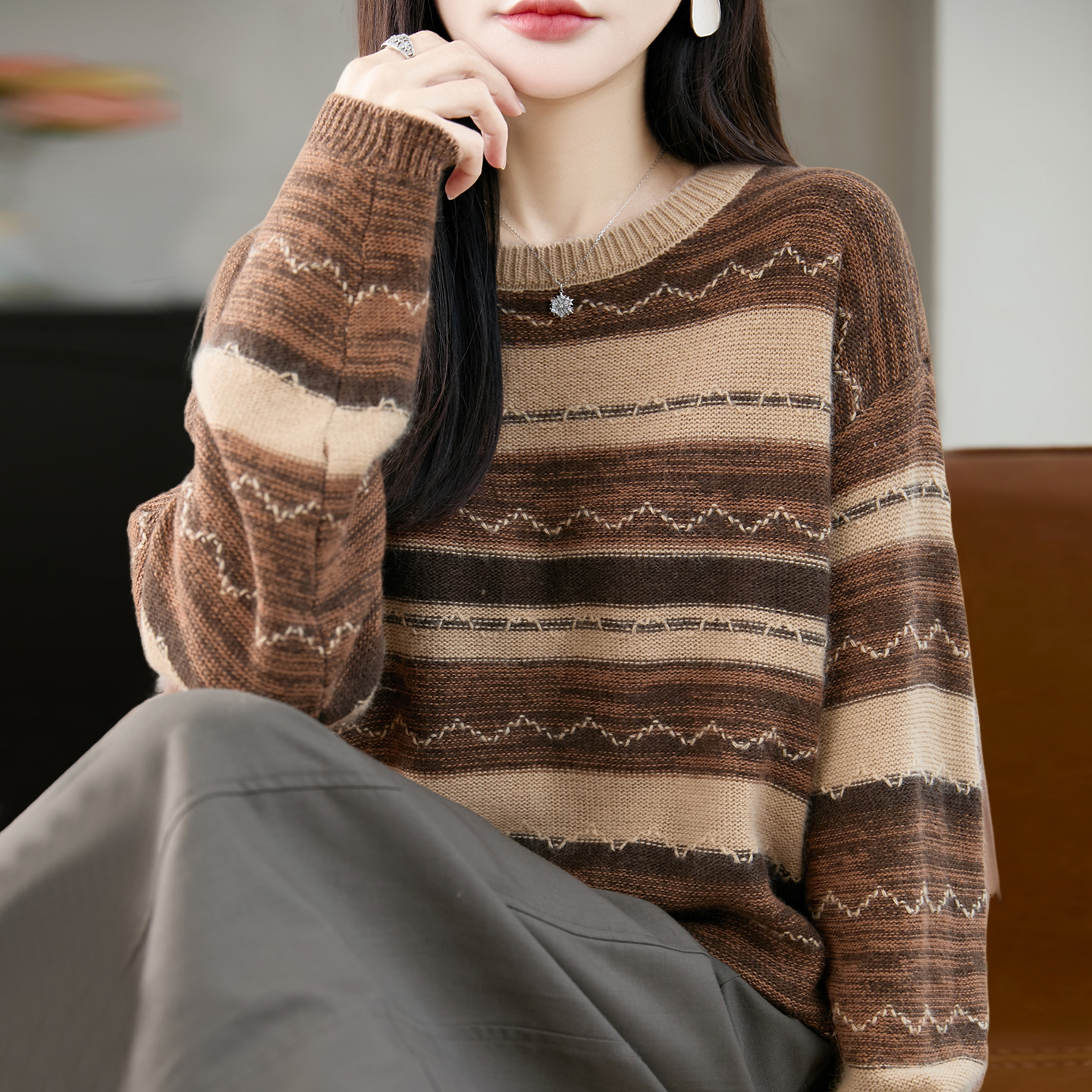 桐乡络纱(A)复古条纹针织打底衫女时尚洋气大码女装上衣秋冬毛衣