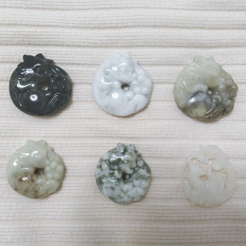 岫玉抱抱狐 睡狐九尾狐吊坠 实物拍摄默认瑕疵不退换拍下备注哪只