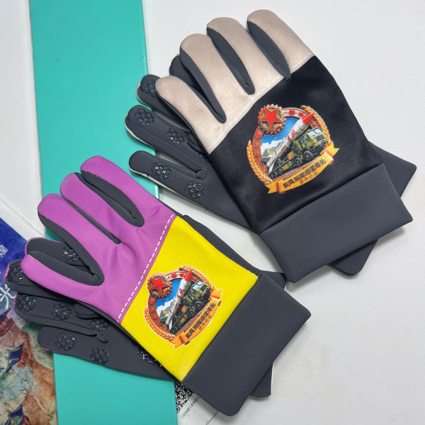 儿童手套防滑防水弹力耐磨加绒保暖防寒防风冬天骑车柔软滑冰玩雪