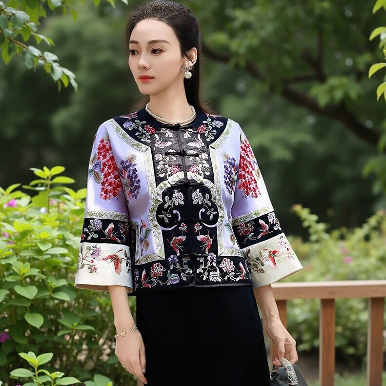 美伦高端新中式外套2025重磅蝶恋花刺绣醋酸减龄格格服短款上衣女