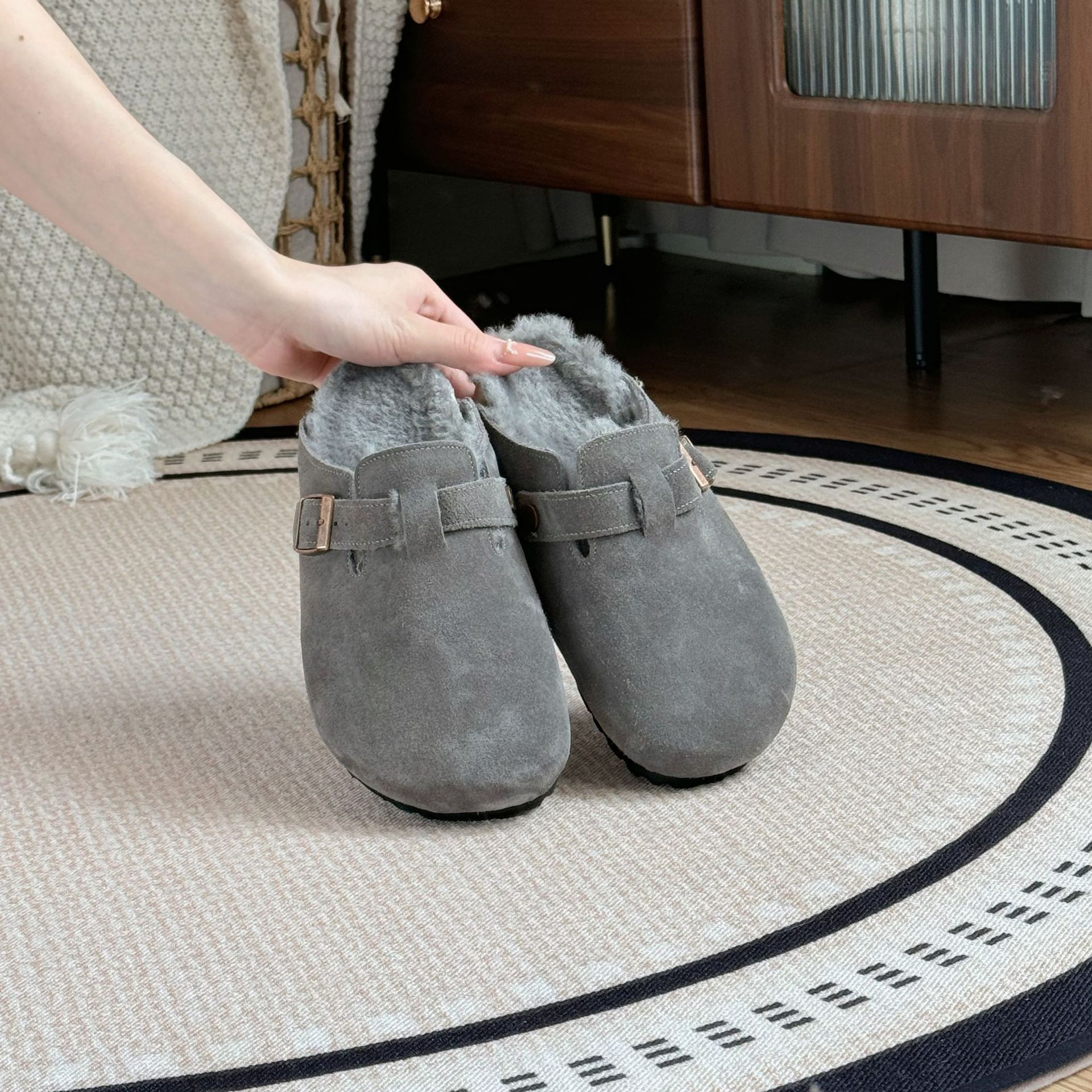 加绒半拖女冬季保暖包头拖鞋外穿牛皮勃博肯鞋休闲懒人一脚蹬女鞋