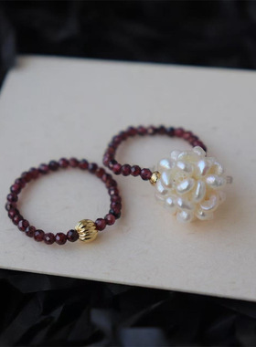 天然石榴石天然淡水珍珠虎眼石简约精致小众设计弹力绳戒指批发
