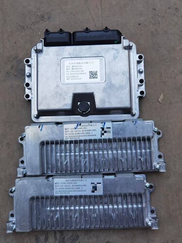 星恒电池管理系统BMS一套，型号SSYR12450V10331710，主控