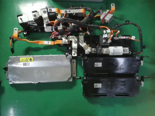 吉利银河 宁德时代磷酸铁锂391V 88.5Ah 34.6度电版本电池管理系