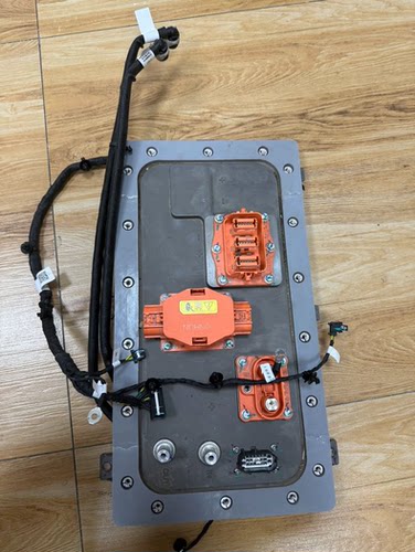 小鹏P7+电池管理系统bms，小鹏P7+bdu，小鹏P7+亿纬123ah电池包bm