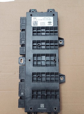 海马新能源电池管理系统BMS 型号F 01R B0T A0G CMC8.0 8043 0017