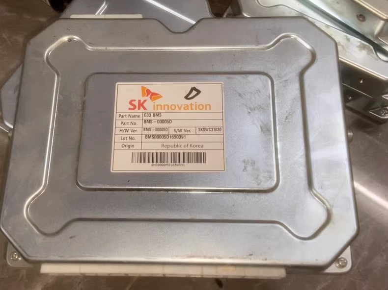 北汽EV200电池管理系统SK C33 BMS，拆车件，非全新。型号BMS
