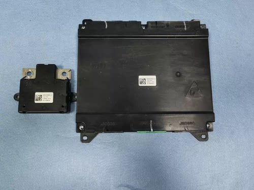 小鹏G3i 江苏时代66度电池管理系统BMS，电流传感器。 新能