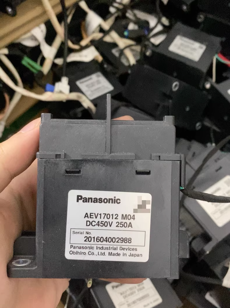 AEV17012 M04 DC450V 250A