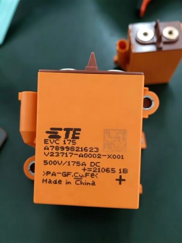 奔驰GLE350高压继电器 TE泰科EVC175高压直流继电器 型号：V2