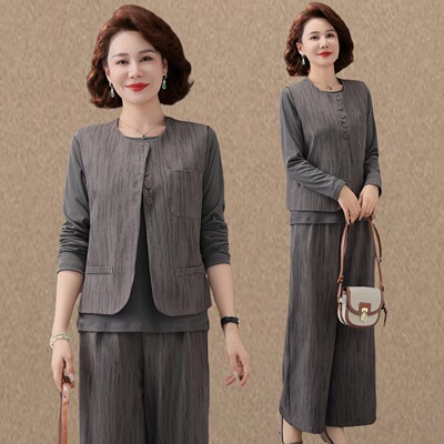 妈妈秋装时尚套装女2025新款中老年春秋高级感洋气马甲上衣三件套